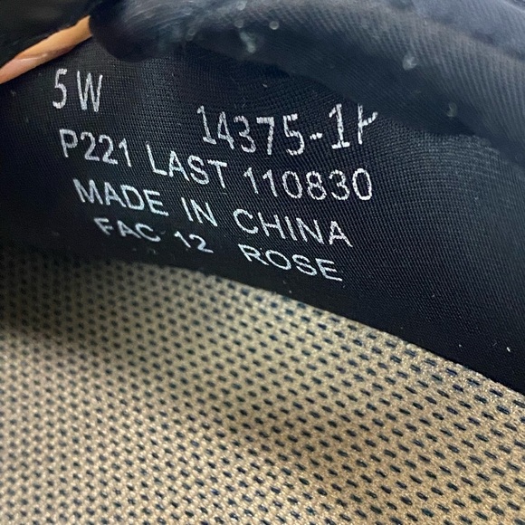 Drew Women's Black Leather Rose Mary Jane Shoes Size 5 - Picture 9 of 11